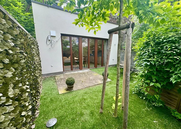 Moebliertes Mit Terrasse